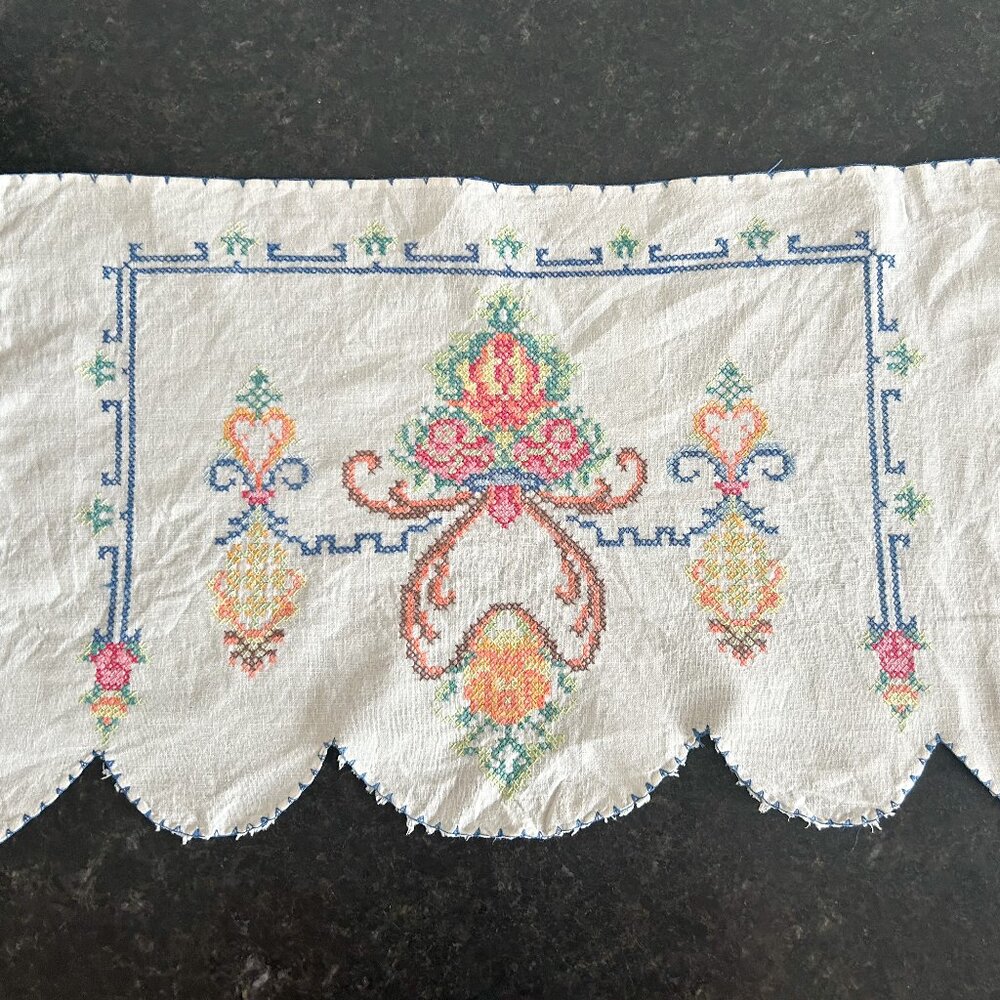 Vintage Dresser Scarf, Vintage Counted Cross Stitch, Vintage Linen, Handmade